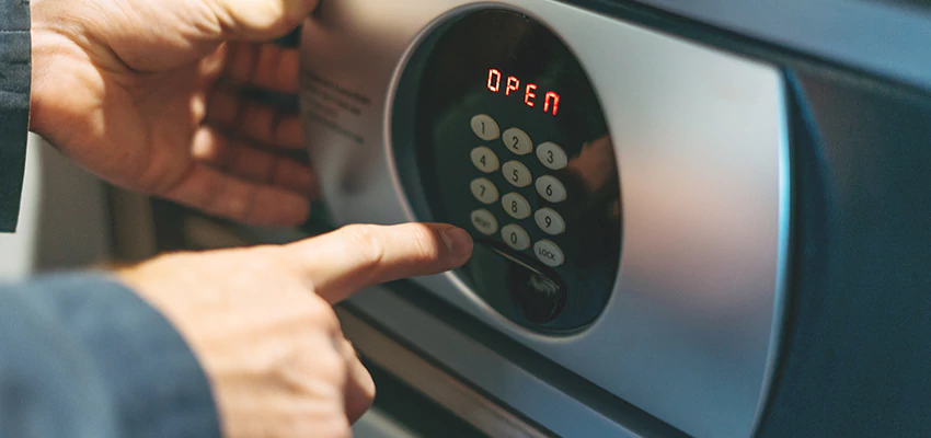 Cash Safe Openers in Hesperia, California